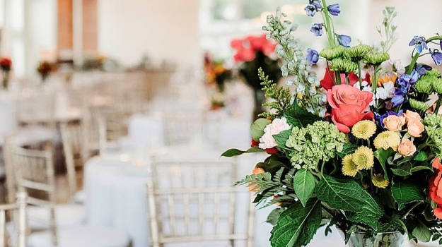 Floral centerpiece at Power of the Purse